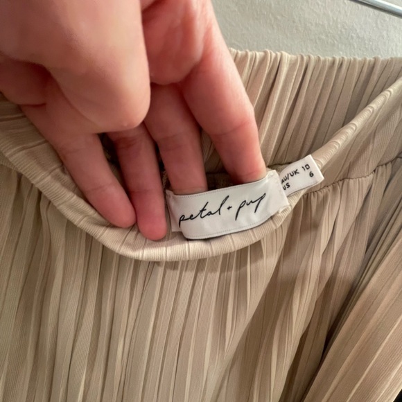 Petal & Pup Pleated Tan Trousers - Picture 2 of 2